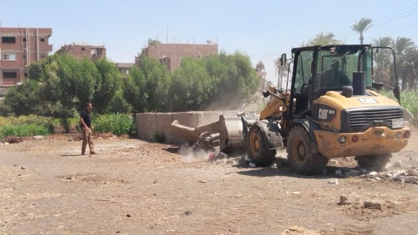 محافظ أسيوط: إزالة 41 حالة تعد خلال حملات بـ6 مراكز وحي
