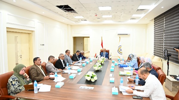 المنشاوي يترأس المجلس الأكاديمي لجامعة أسيوط الأهلية لمتابعة سير الدراسة