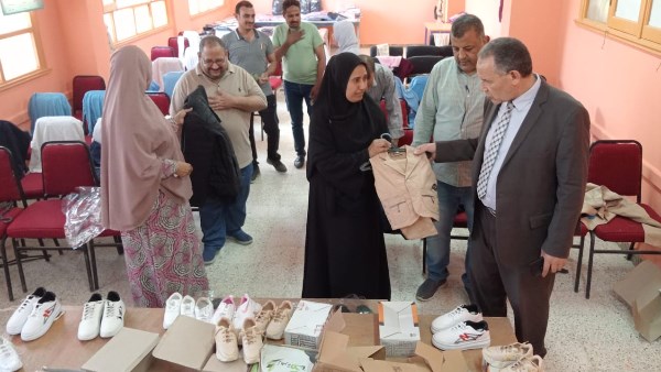 جولة وكيل وزارة التربية والتعليم بأسيوط بمدرسة التناغة