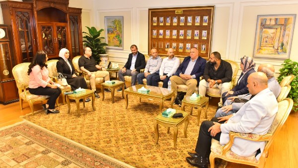 محافظ أسيوط يبحث مع "تكنيب الإيطالية" مشروعات كبرى للتنمية والمشاركة المجتمعية