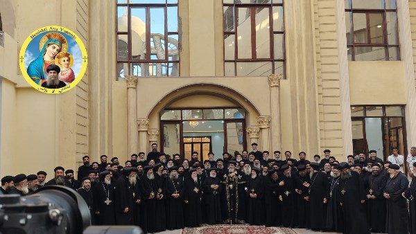 البابا تواضروس الثاني يصل أسيوط 