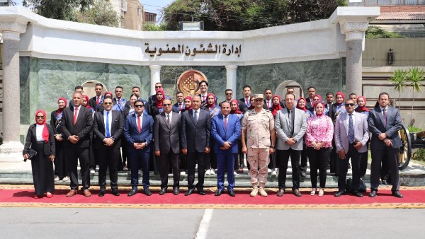 طلاب جامعة سوهاج فى زيارة ميدانية للمركز الإعلامي بإدارة الشئون المعنوية