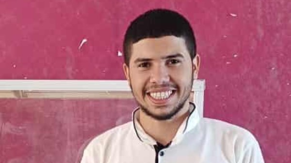 صرخة طالب من جامعة سوهاج : 4 سنوات من التفوق مهددة بسبب تعنت أستاذ جامعي