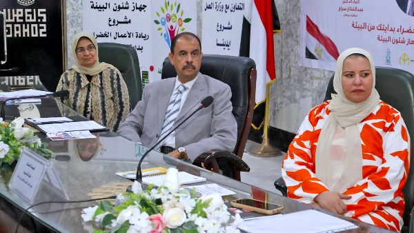 جانب من اجتماع محافظة سوهاج