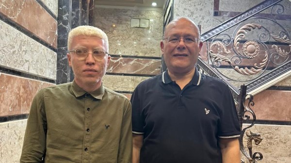 رئيس جامعة سوهاج والطالب يوسف خلف