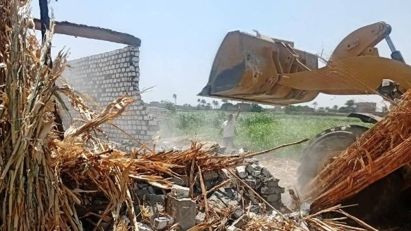 سوهاج.. إزالة 2026 حالة تعد على أملاك الدولة والأراضي الزراعية