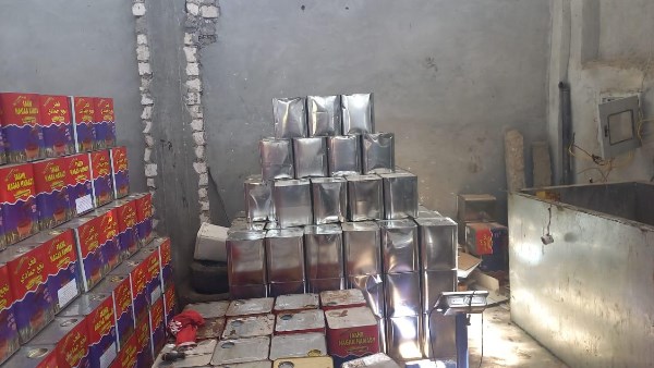 غش تجاري .. ضبط 10طن سكر فى عصارة عسل أسود مخالفة بقنا