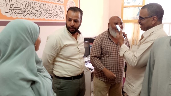 ضمن استعدادت تعليم قنا.. مدير إدارة قوص يشدد على جاهزية المدارس فنياً وإدارياً