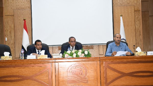 اجتماع تقنين أراضي الدولة 