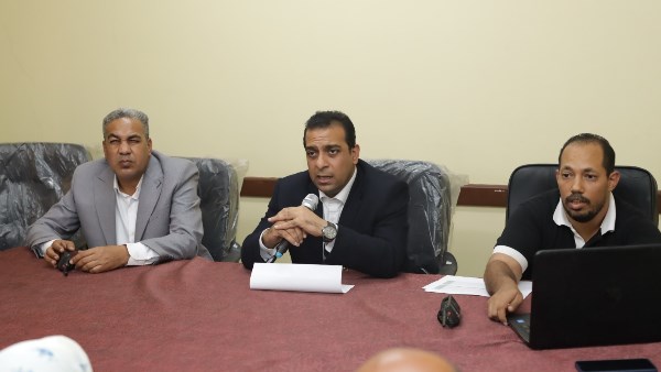 اجتماع نائب محافظ قنا 