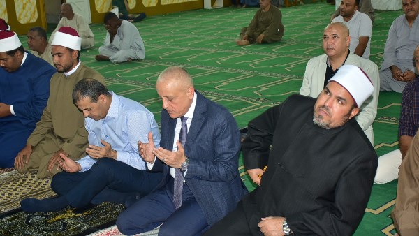 محافظ الأقصر يشهد احتفالية الأوقاف بالمولد النبوي الشريف بمسجد السيد يوسف بالكرنك