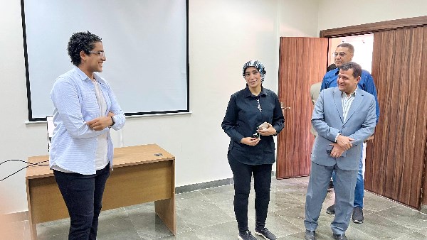 رئيس جامعة الأقصر تتفقد الجامعة الأهلية للاطمئنان على سير العملية التعليمية وانتظام الدراسة