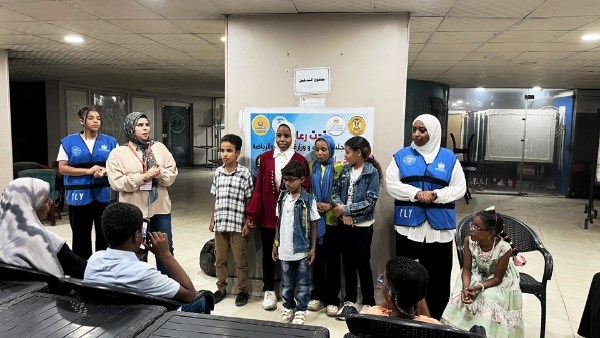 محافظ أسوان يتابع أنشطة مبادرة