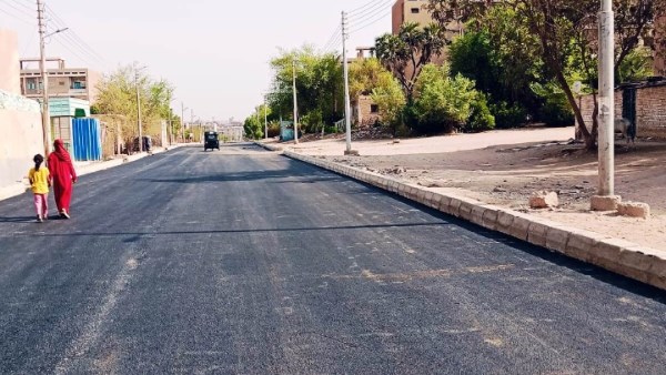 محافظ أسوان يتابع جهود جهاز التعمير لإنهاء مشروع طريق كيما- السماد