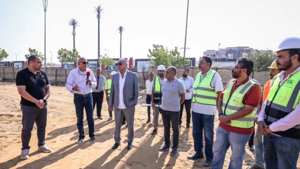 عاجل| الخطيب يتفقد انطلاق المرحلة الأولى من أعمال حفر مجمع حمام السباحة بفرع التجمع 