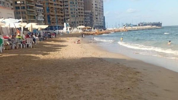 شاطئ المندرة اليوم