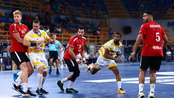 يد الاهلي