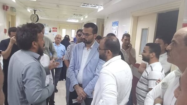  مدير صحة مطروح  خلال الجولة 