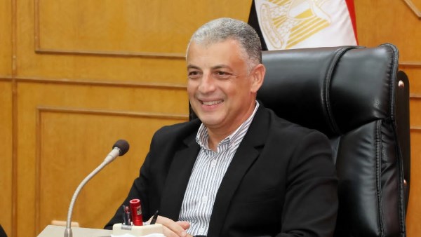 تحرك عاجل من محافظ الإسماعيلية استجابة لاستغاثة المواطنين بشأن عمارتين سكنيتين