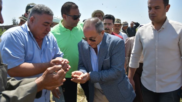 محافظ بورسعيد يستمع لمطالب واحتياجات أهالي الجنوب ويؤكد اتخاذ إجراءات للنهوض بالخدمات