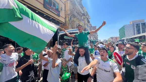 جماهير المصري بدأت الترحال لاستاد برج العرب لدعم فريقها امام الزمالك 
