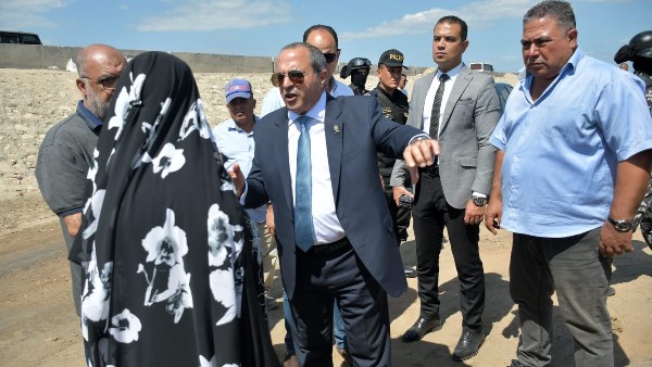 محافظ بورسعيد يوجه بسرعة إزالة المخالفات والتعديات على أملاك الدولة.. صور