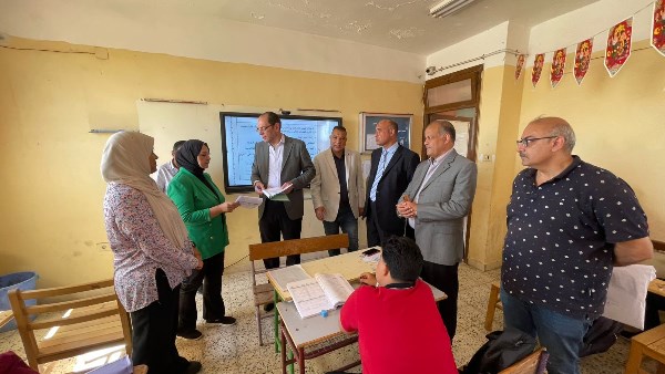 مدير عام مكتب وزير التربية و التعليم  للاتصال السياسي يتفقد مجمع طلعت حرب بإدارة بورفؤاد