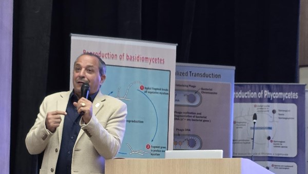 محافظ بورسعيد يشارك في فعاليات اليوم التعريفي لطلاب جامعة شرق بورسعيد الأهلية |صور