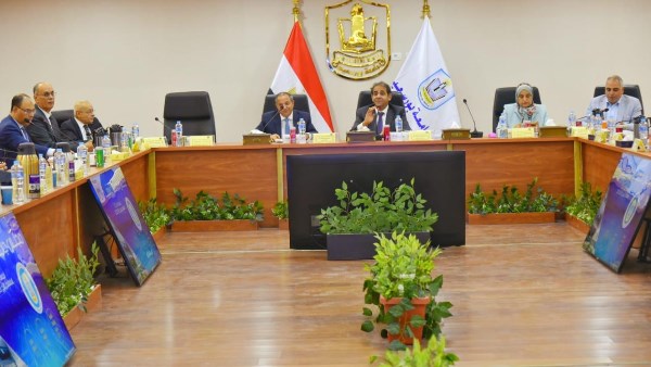 حبشى يشارك في اجتماع مجلس جامعة بورسعيد