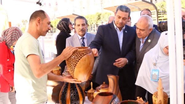 محافظ دمياط 