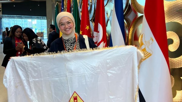 مشاركة الطالبة 