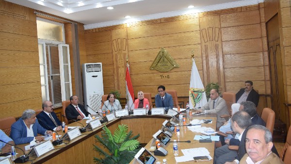 جانب من الاجتماع جانب من الاجتماع