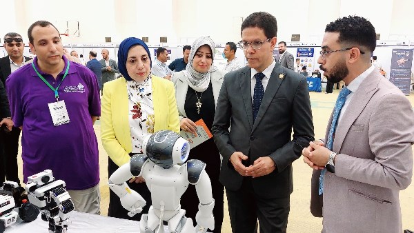 بطولة جامعة بنها الأولى للروبوتات