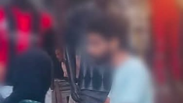 جوه محل ملابس | شاب يضرب فتاة ويسحلها لسبب صادم في الغربية