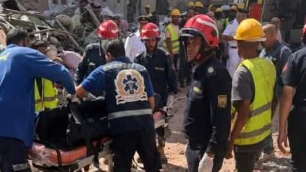 انتشال جثمان شهيد مصنع المحلة المنهار 