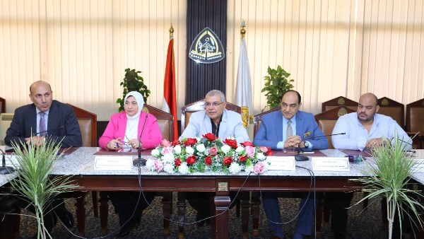 جامعة الزقازيق 
