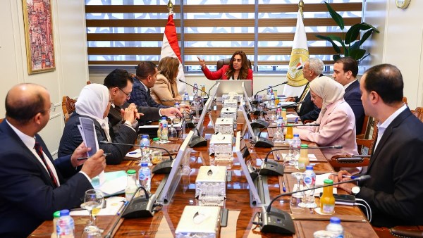 اجتماع وزيرة التنمية المحلية 