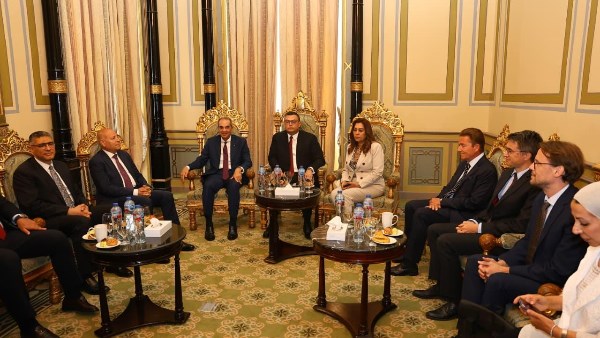 وزيرة التنمية المحلية 