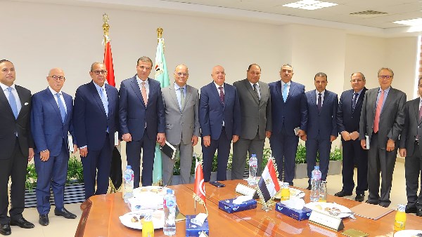 وزير الزراعة والوفد التونسي