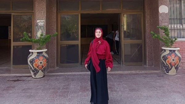الطالبة الكفيفة ثريا أشرف