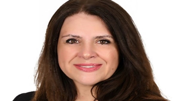 عميدة كلية الاسنان جامعة القاهرة 