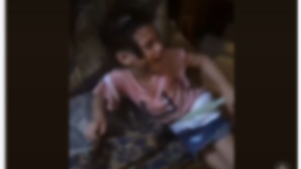 الطفلة