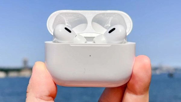 ترجمة فورية وقياس ضربات القلب.. اكتشف أبرز مميزات AirPods Pro 3