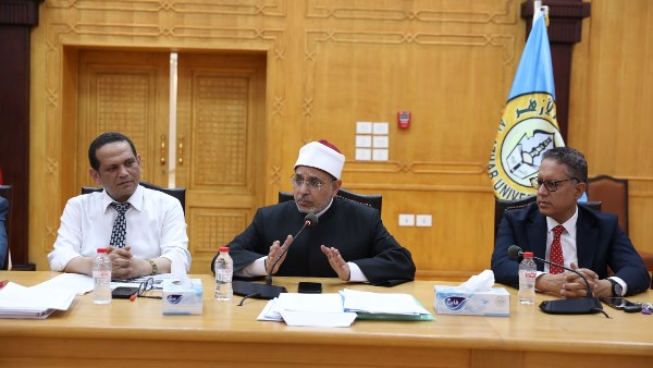جامعة الأزهر تناقش البرامج الخاصة المقترحة.. وتعلن 6 كليات جديدة في التنسيق