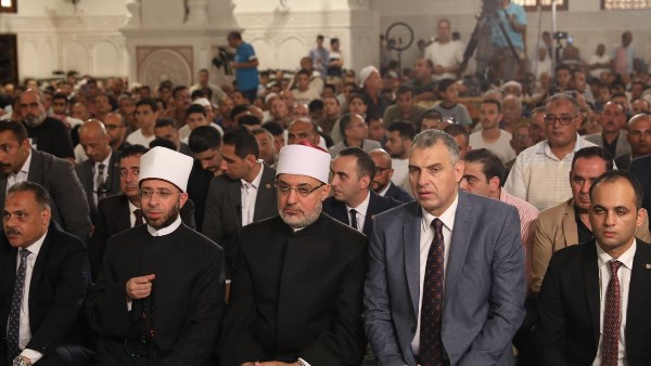مفتي الجمهورية يؤدي صلاة الجمعة في مسجد الفتح بالزقازيق