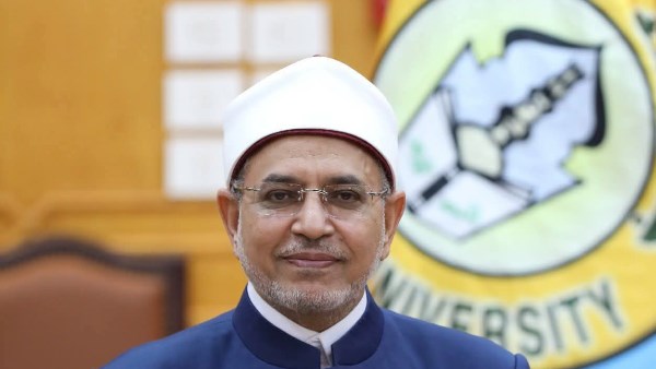 الدكتور سلامة داود