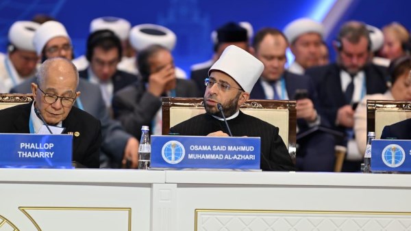 وزير الأوقاف يشهد الجلسة الافتتاحية لقمة زعماء الأديان