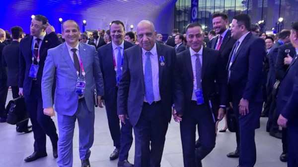 وزير الكهرباء 