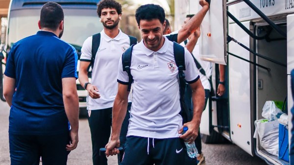 وصول حافلة الزمالك إلى إستاد القاهرة استعدادًا لمواجهة الأهلي
