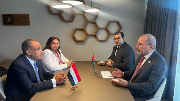 وزيرا خارجية مصر والأردن يؤكدان رفض العدوان على غزة وتمسكهما بحل الدولتين